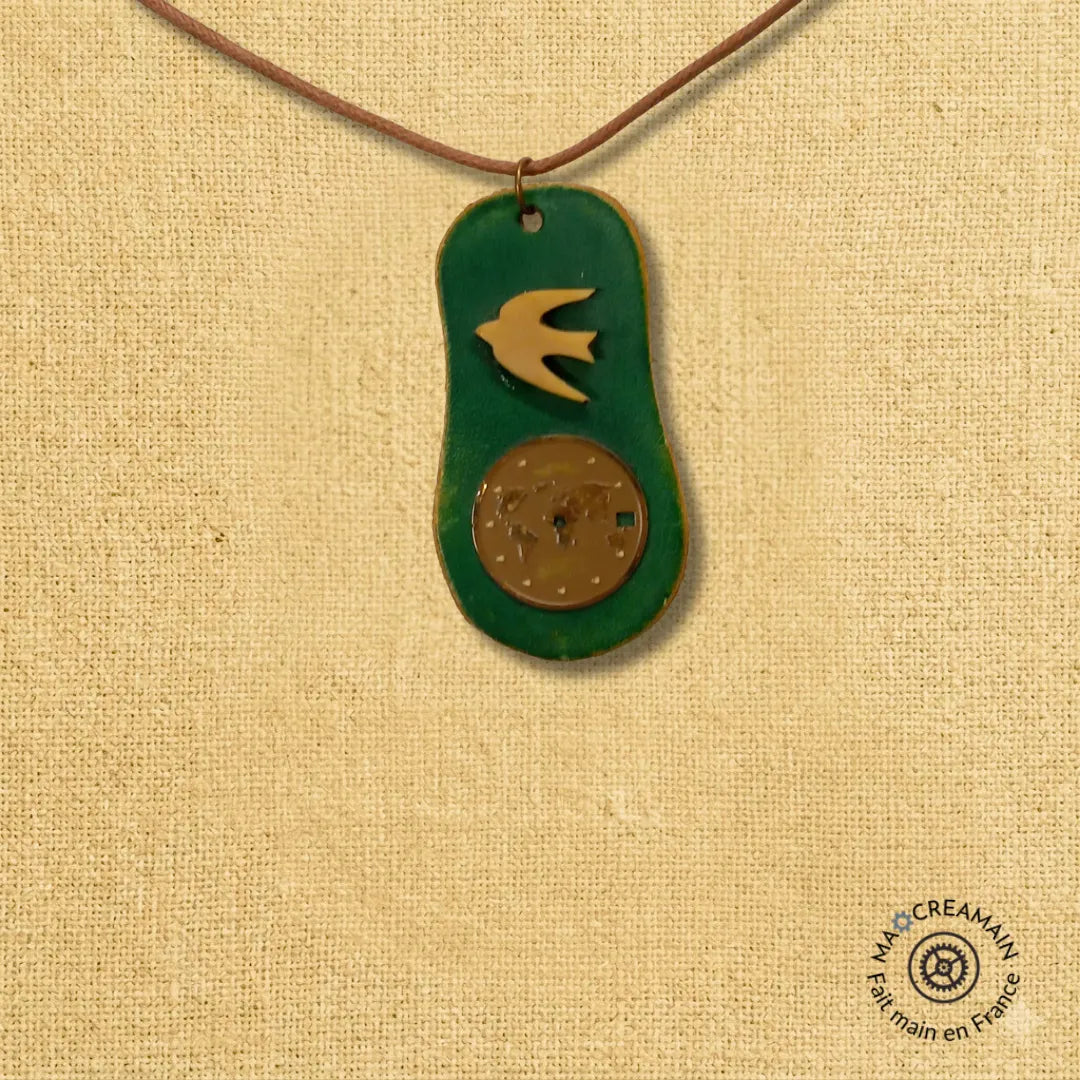Pendentif "L'Envolée Voyageuse"