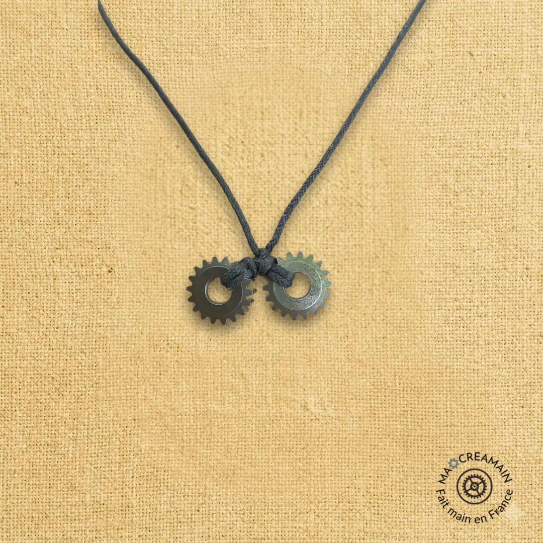 Pendentif "L'Alignement industriel"