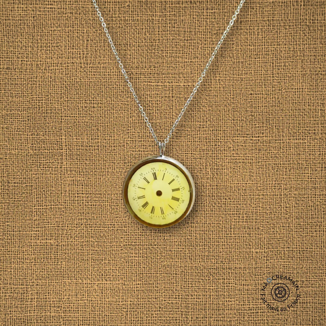 Pendentif "L'Ambre mécanique"