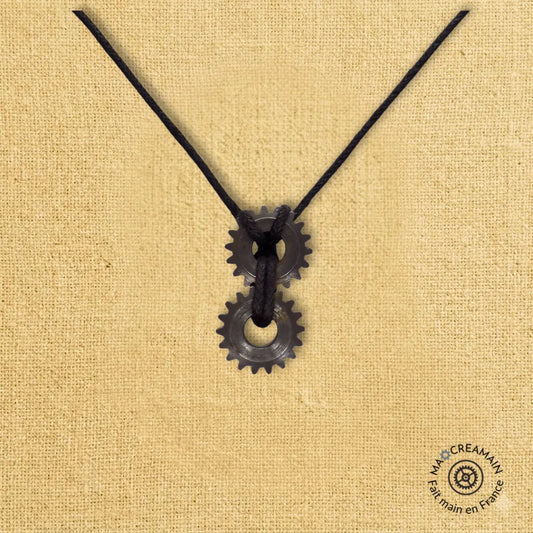 Pendentif "L'Équilibre Industriel"