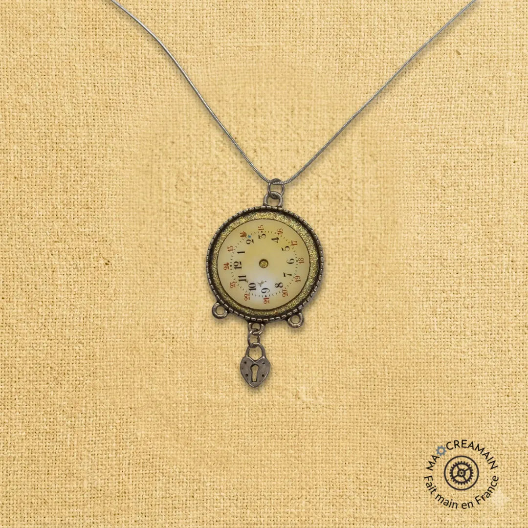 Pendentif " Les Heures Secrètes"