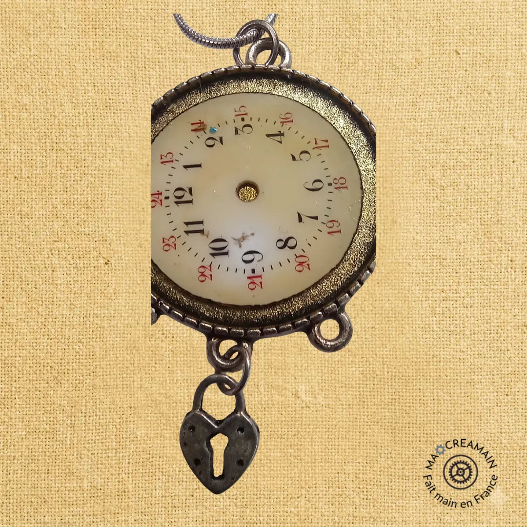 Pendentif " Les Heures Secrètes"