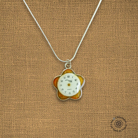 Pendentif " Fleur Rétro "